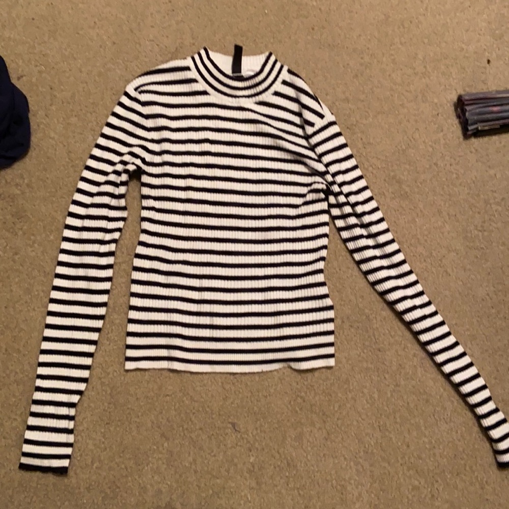 H&M striped cropped sweater